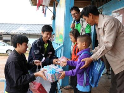 โครงการวันเด็กเพื่อน้องชนบท รร.บ้านน้ำมี อ.ท่าลี่ จ.เลย