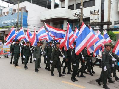 60-ร่วมขบวนแห่เทียนพรรษา 2560